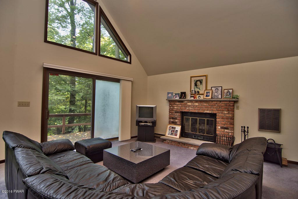 3292 Northgate Road, Lake Ariel, PA 18436
