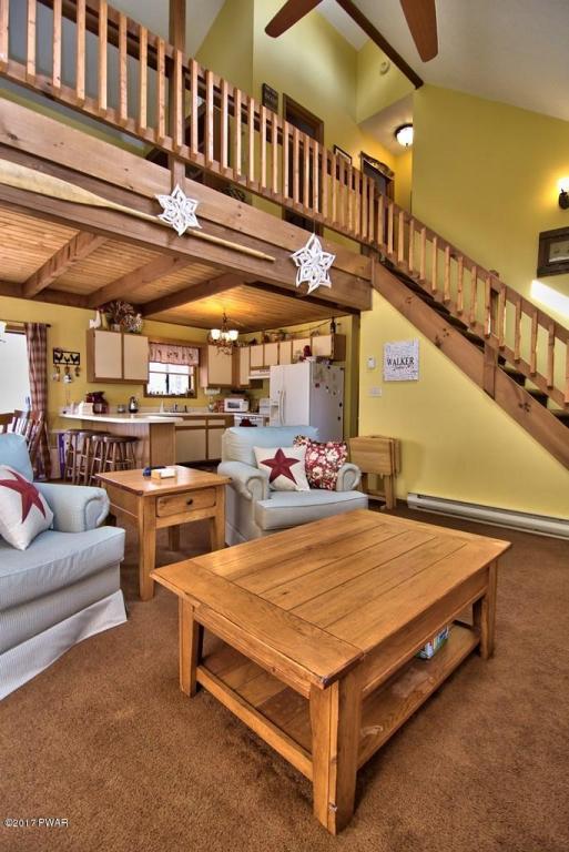 228 Ridgewood Cir, Lake Ariel, PA 18436