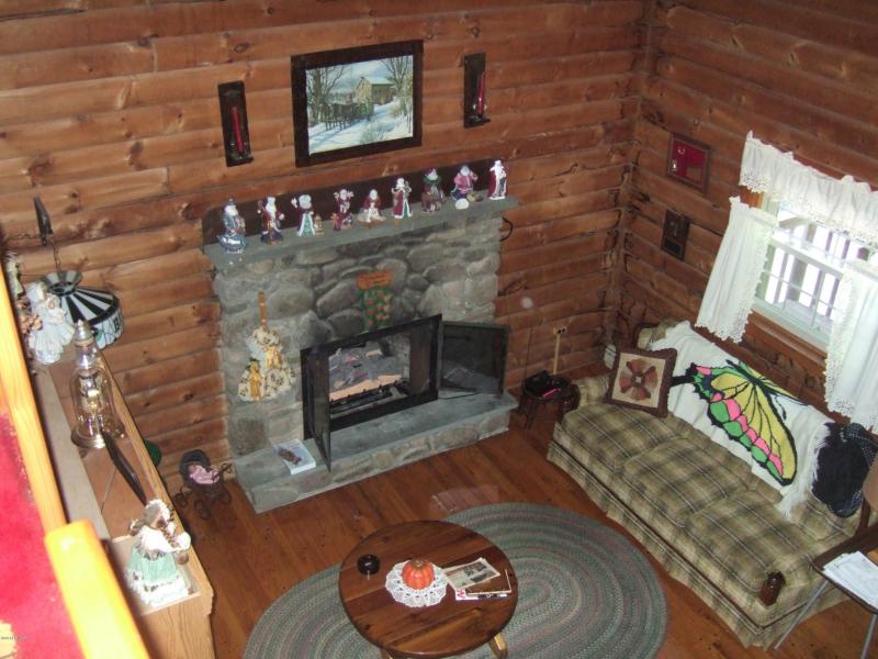 1012 Deer Traill Rd, Lake Ariel, PA 18436