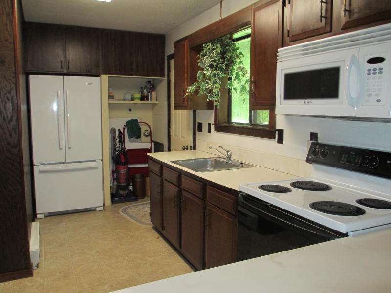 37 Maple Lane, Lake Ariel, PA 18436