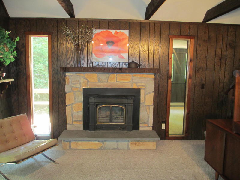 37 Maple Lane, Lake Ariel, PA 18436