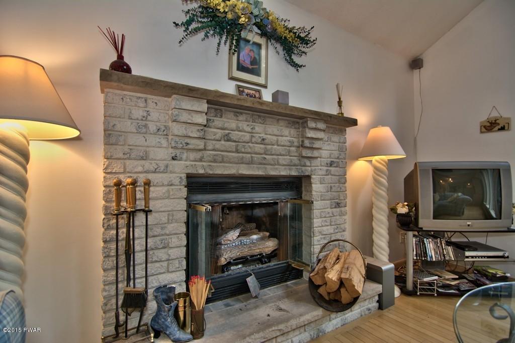 1338 Lakeview Drive West, Lake Ariel, PA 18436