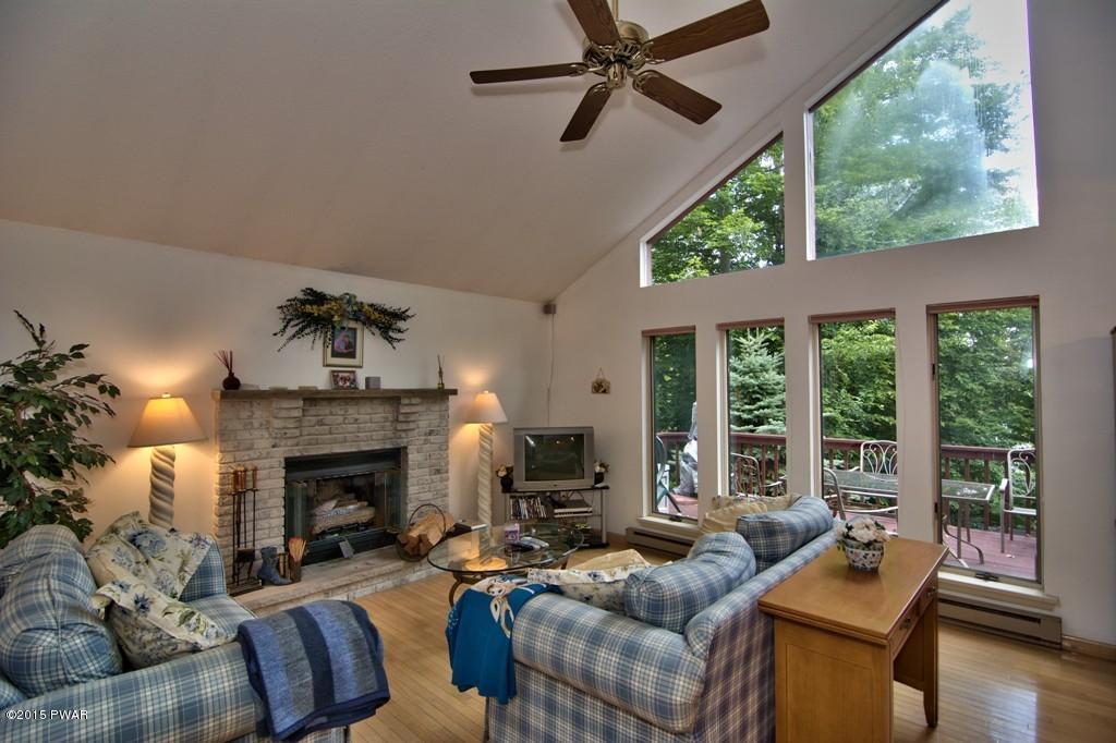 1338 Lakeview Drive West, Lake Ariel, PA 18436