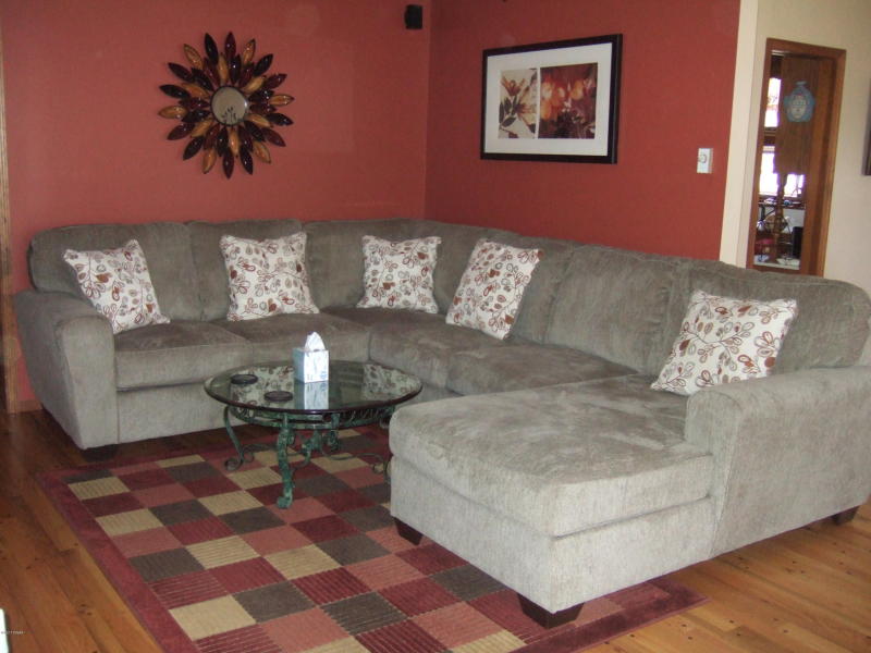1072 Lakeland Drive, Lake Ariel, PA 18436