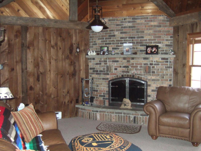 1072 Lakeland Drive, Lake Ariel, PA 18436