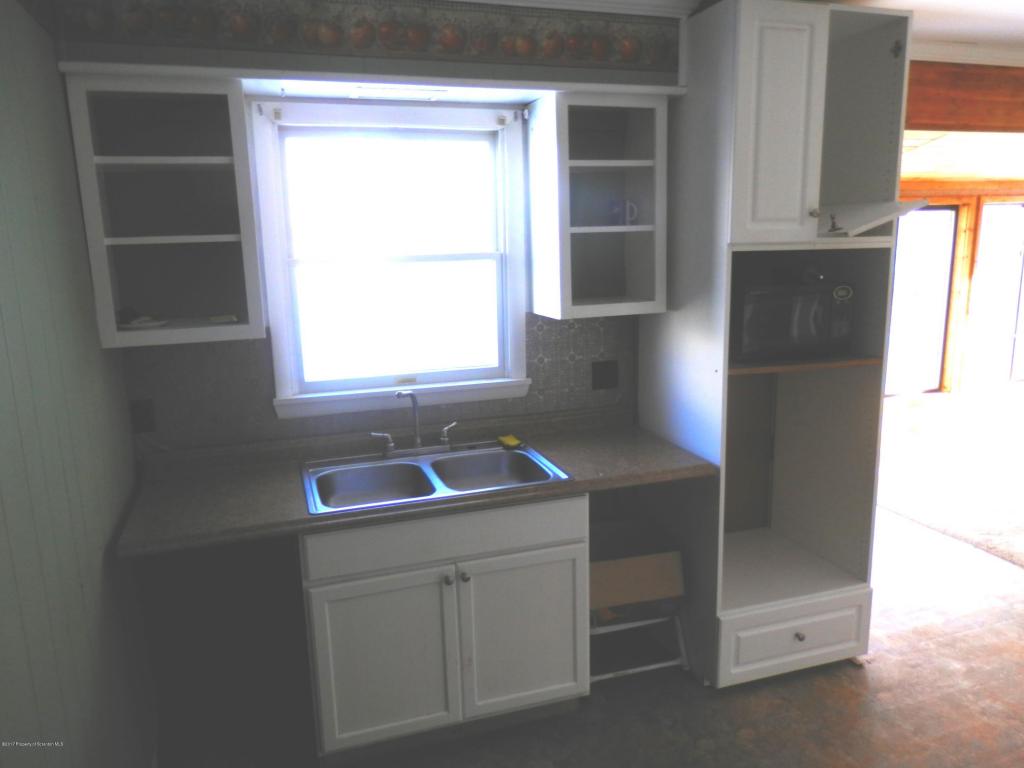 32 George DR, Lake Ariel, PA 18436