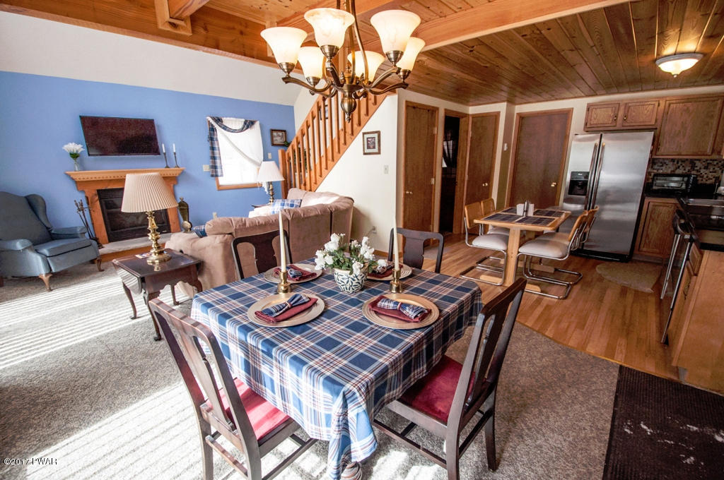 1104 Mohican Rd, Lake Ariel, PA 18436