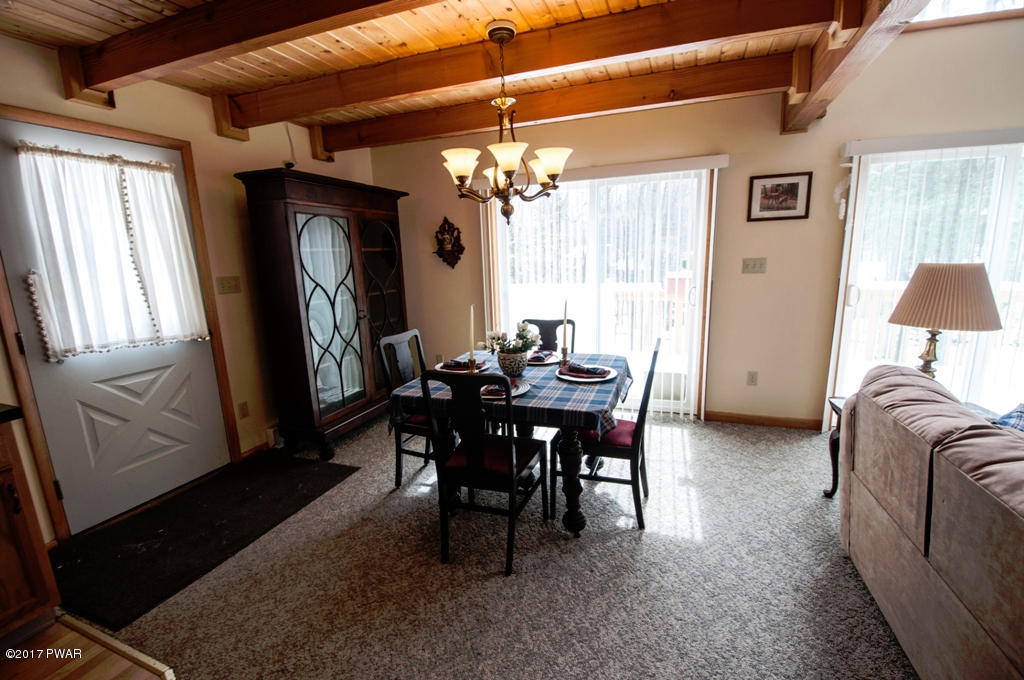 1104 Mohican Rd, Lake Ariel, PA 18436