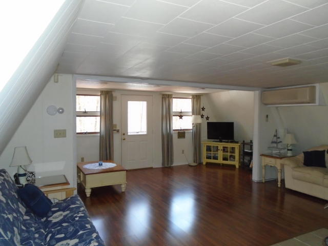 116 Lake Heights Court, Lake Ariel, PA 18436