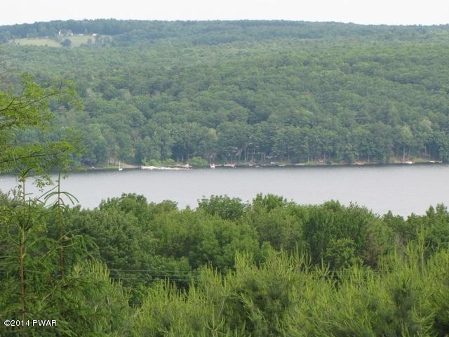 24 Whispering Pines, Paupack, PA 18451