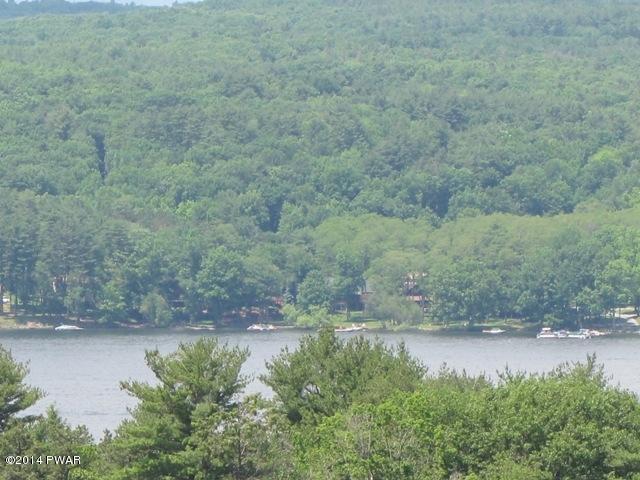 24 Whispering Pines, Paupack, PA 18451