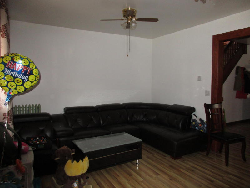 220 Josephine St, Peckville, PA 18452