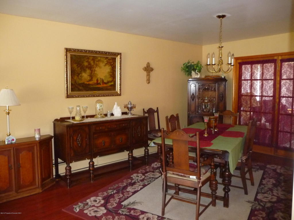 468 Bodnick St, Peckville, PA 18452