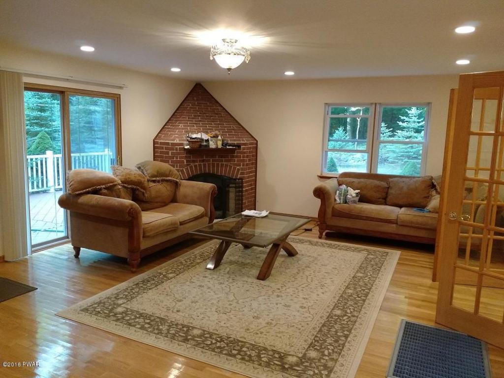 100 Pine Dr, Shohola, PA 18458