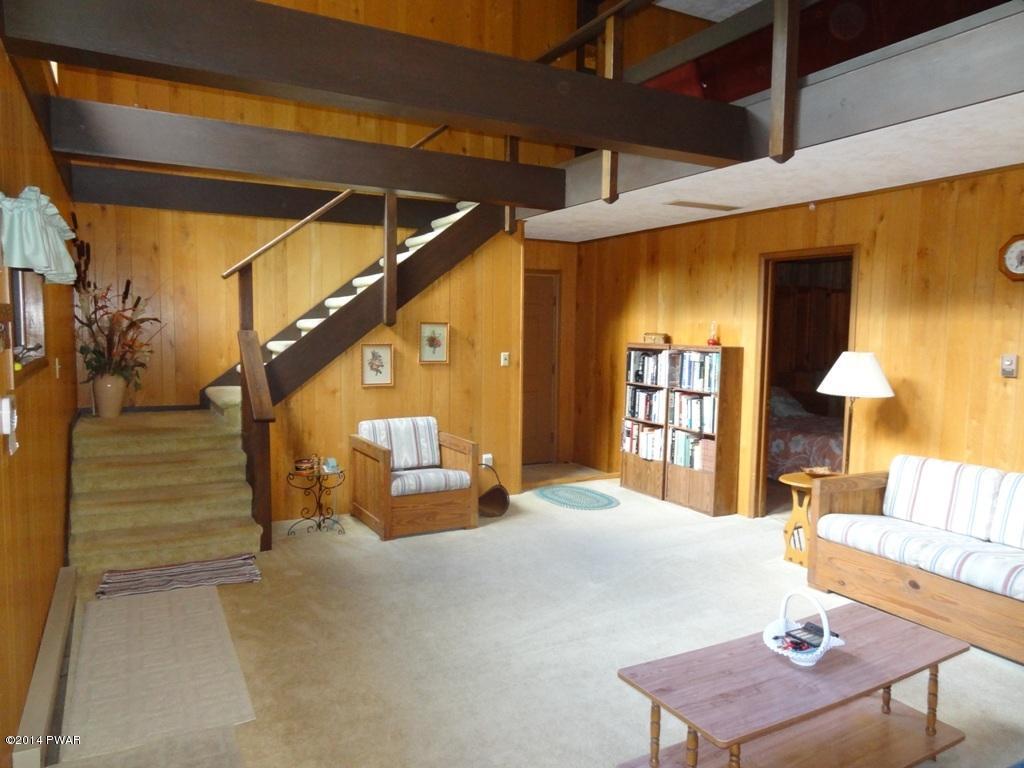 107 Pico Ln, Tafton, PA 18464
