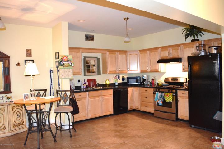 1234 Bryn Mawr St, Pa, PA 18504