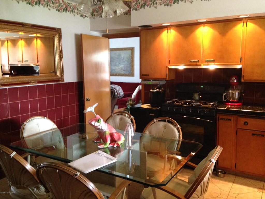 1119 Washburn St, Scranton, PA 18504