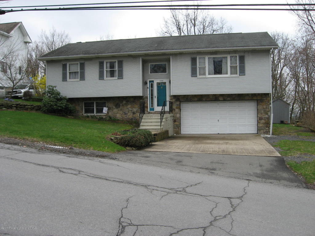 1332 E Elm St, Scranton, PA 18505