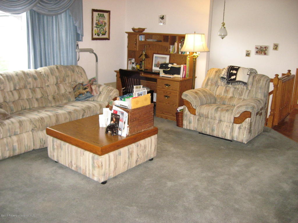 1332 E Elm St, Scranton, PA 18505