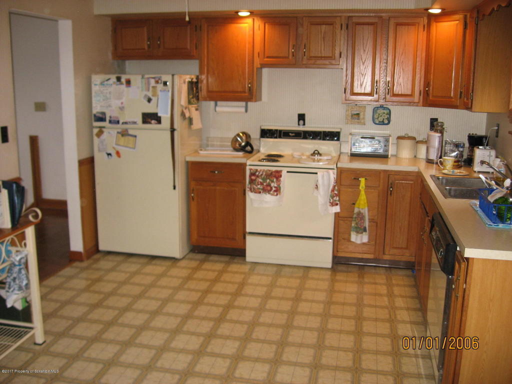 1332 E Elm St, Scranton, PA 18505