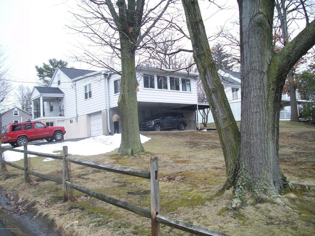 1402 Brook St, Scranton, PA 18505