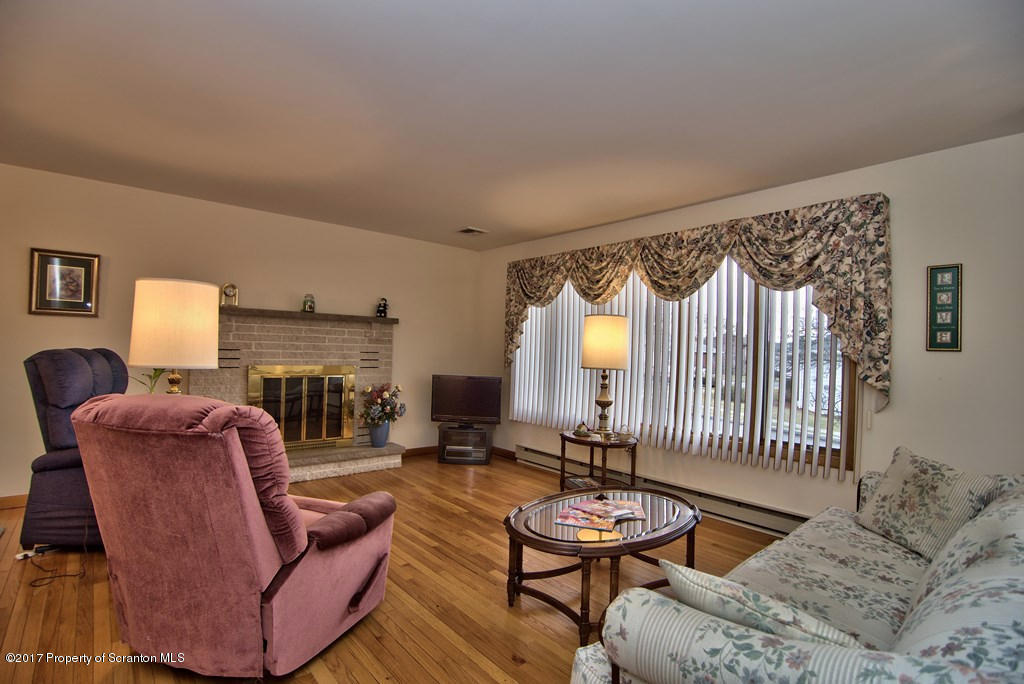 255 Phinney Street, Scranton, PA 18505