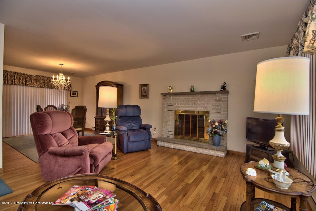 255 Phinney Street, Scranton, PA 18505