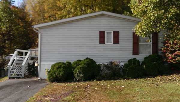 Maple Manor 3 Williams StreetTaylor, PA 18517