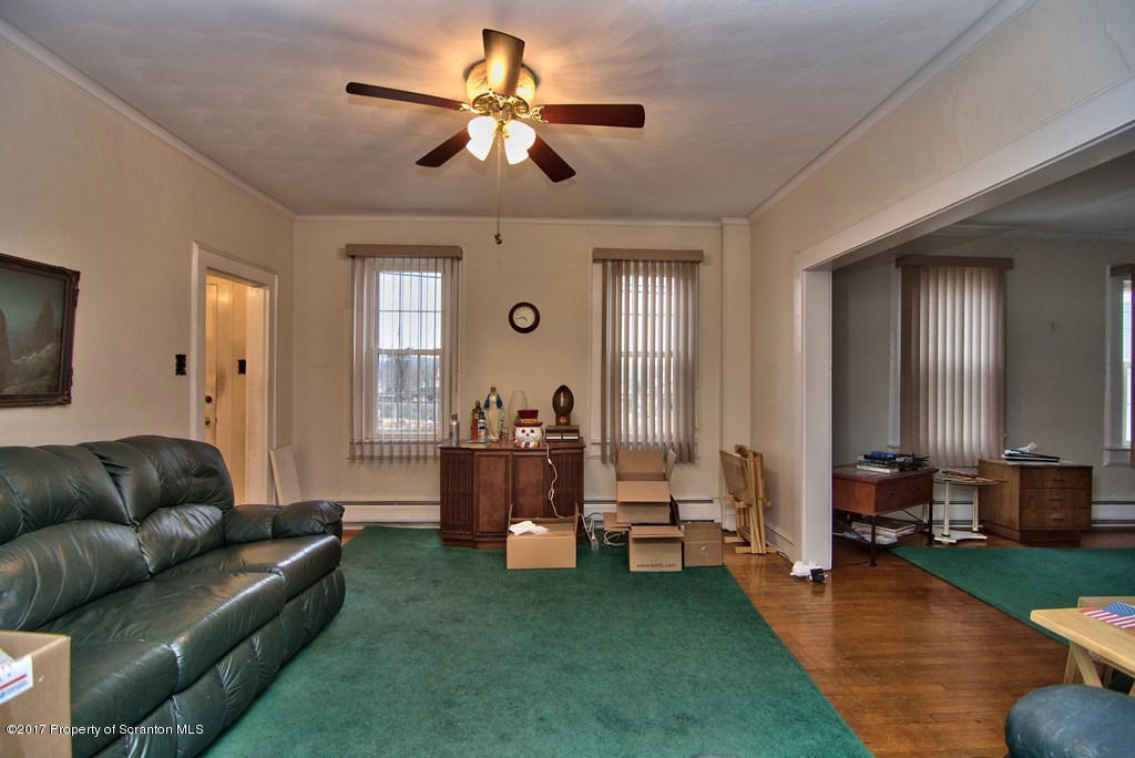 705 S Main St, Old Forge, PA 18518