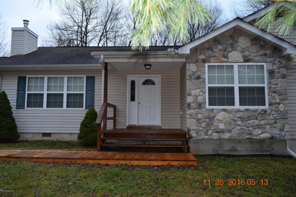 200Greenwood Dr, Blakeslee, PA 18610