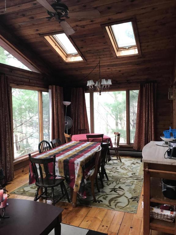 349Brier Crest RD, Blakeslee, PA 18610