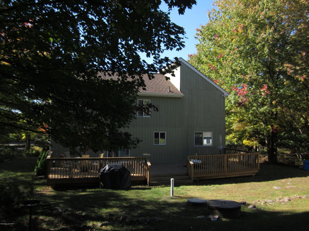 120Thornberry Ln, Blakeslee, PA 18610