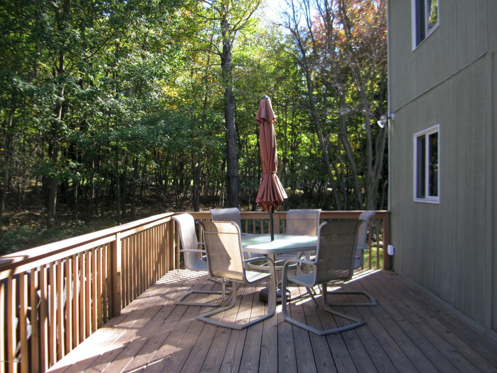 120Thornberry Ln, Blakeslee, PA 18610