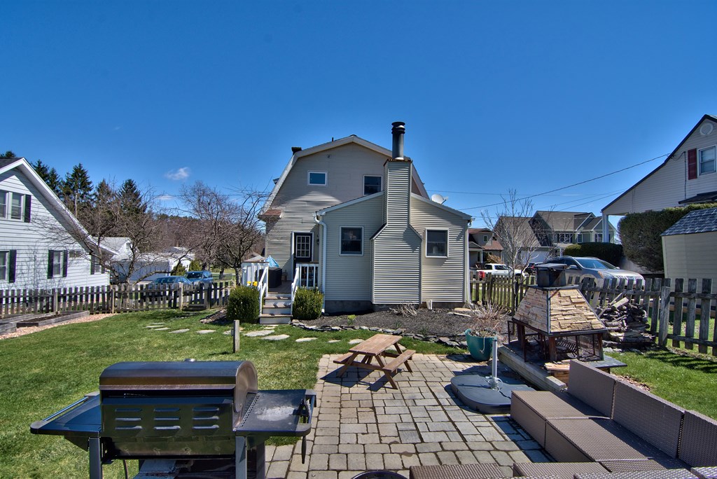 131 Jackson Street, Dallas, PA 18612
