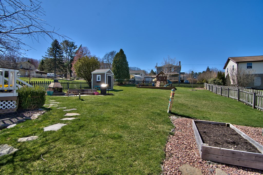 131 Jackson Street, Dallas, PA 18612