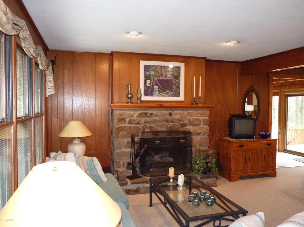 499MOSEYWOOD ROAD, Lake Harmony, PA 18624