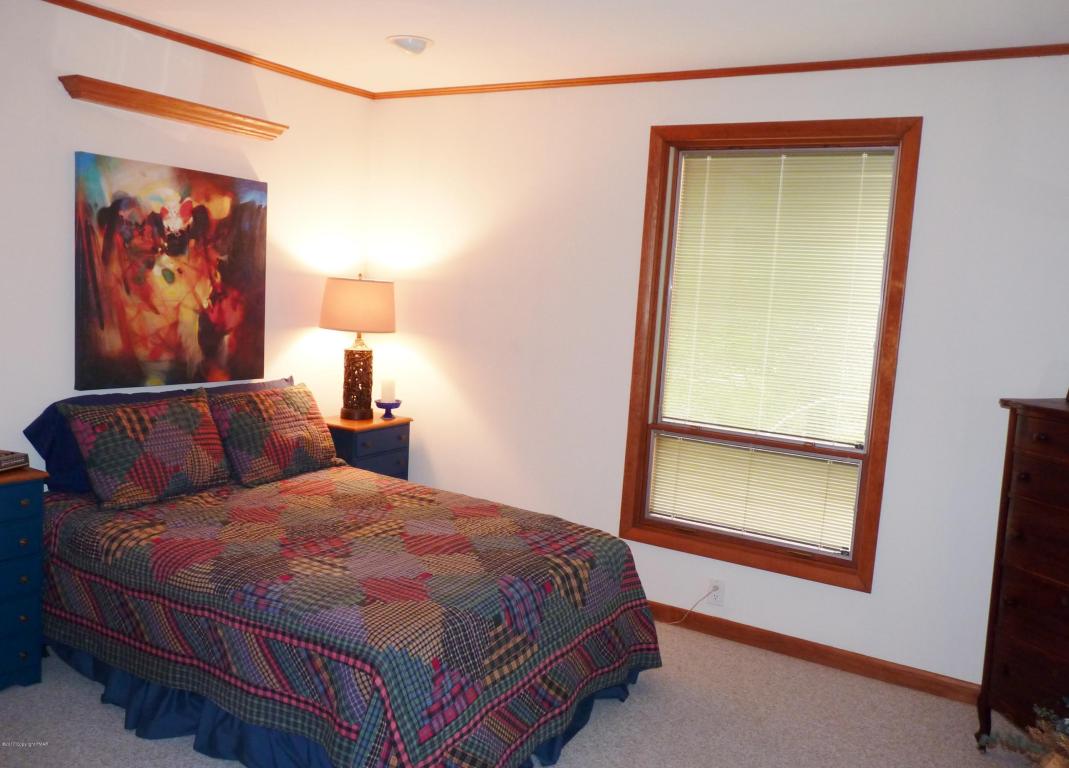 499MOSEYWOOD ROAD, Lake Harmony, PA 18624