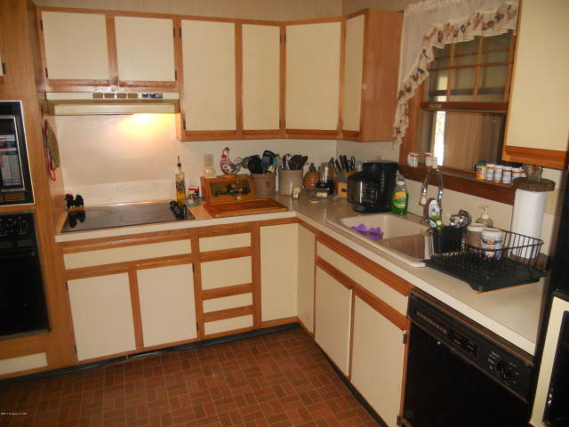 61 Wolf Way, White Haven, PA 18661