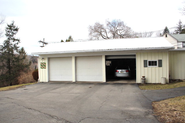 1071 Main Street, Leraysville, PA 18829