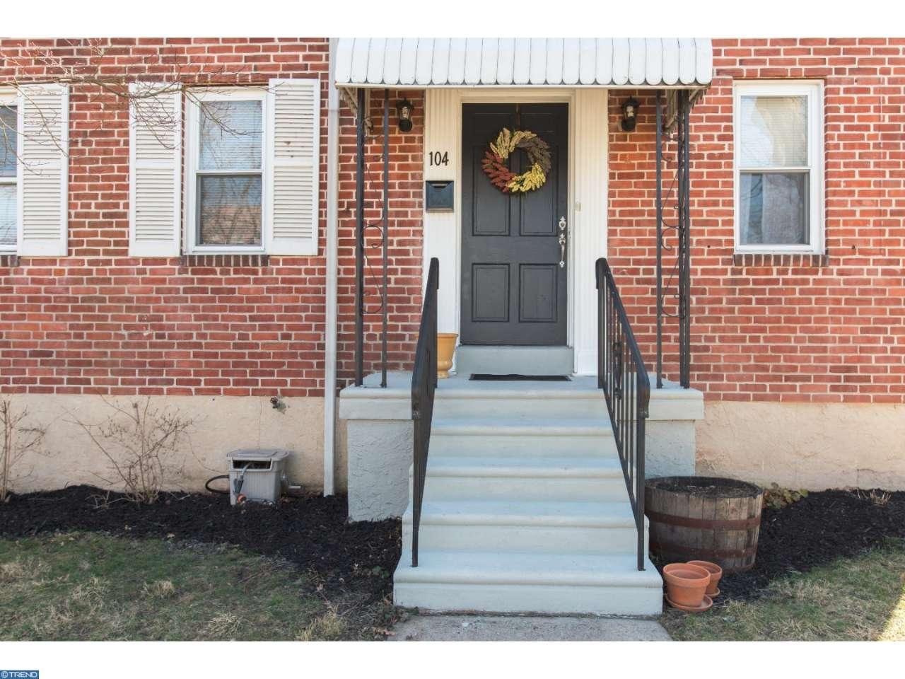 104 W Magnolia Ave, Aldan, PA 19018