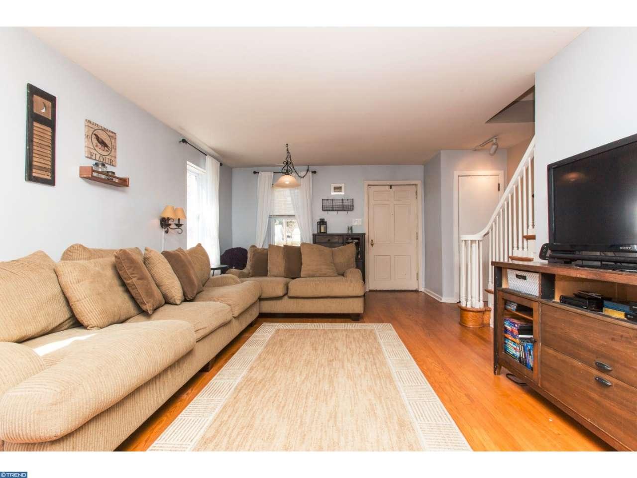 104 W Magnolia Ave, Aldan, PA 19018