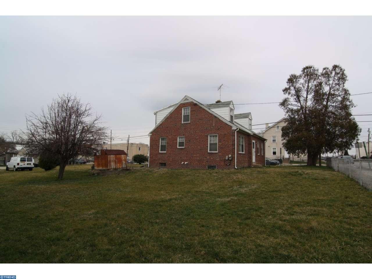 1320 E 13TH ST, CRUM-LYNNE, PA 19022