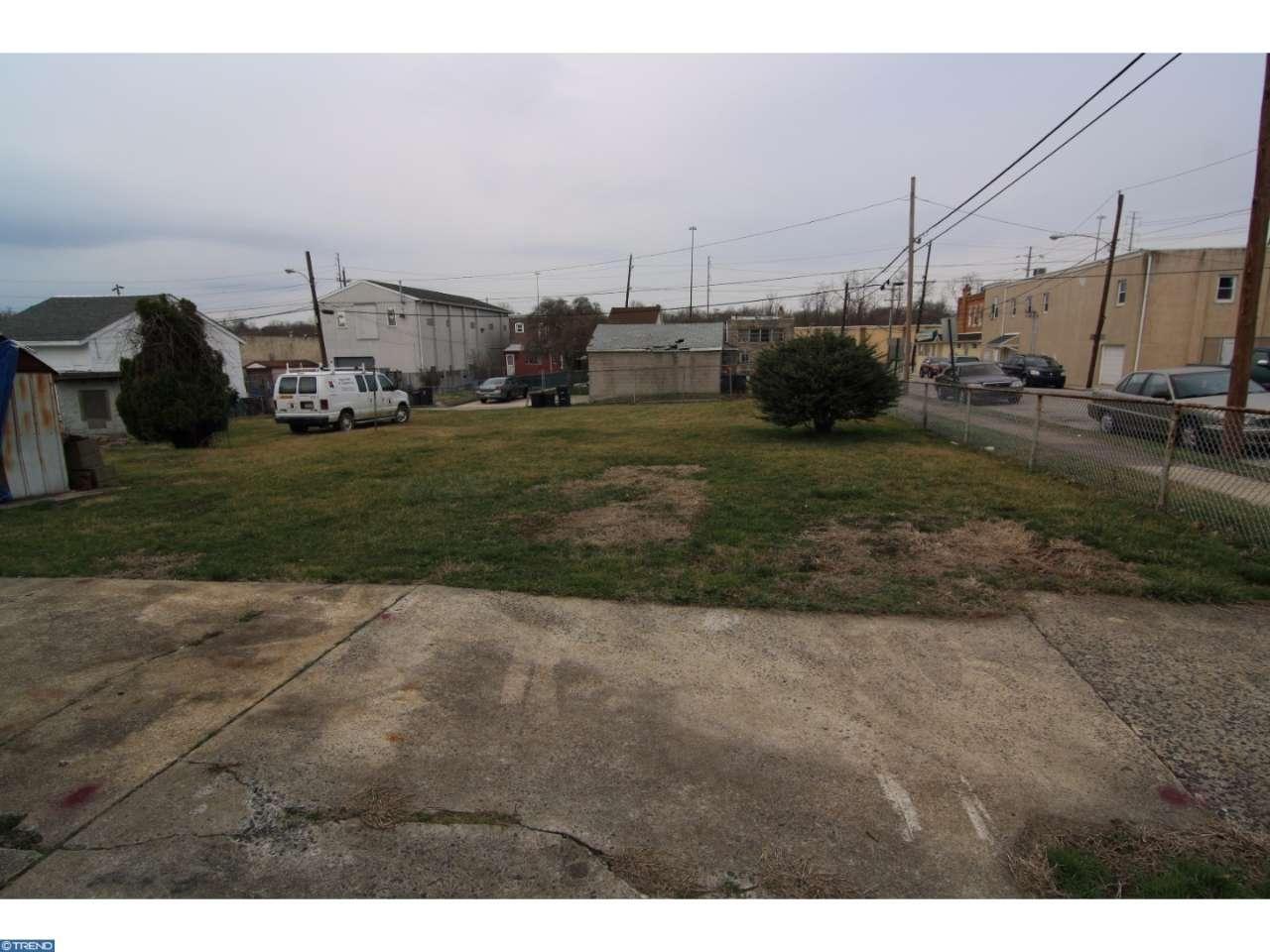 1320 E 13TH ST, CRUM-LYNNE, PA 19022