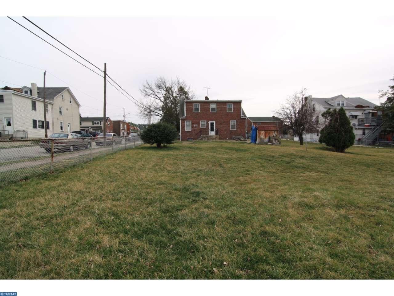 1320 E 13TH ST, CRUM-LYNNE, PA 19022