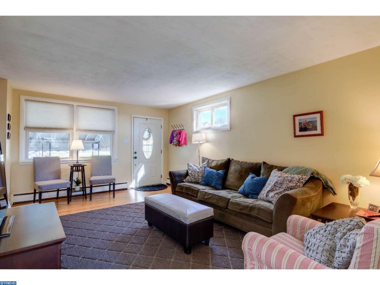 3916 Ann St, Drexel Hill, PA 19026