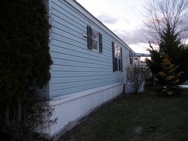 Lincolnwood MHP 213 Knollwood LaneReading, PA 19606