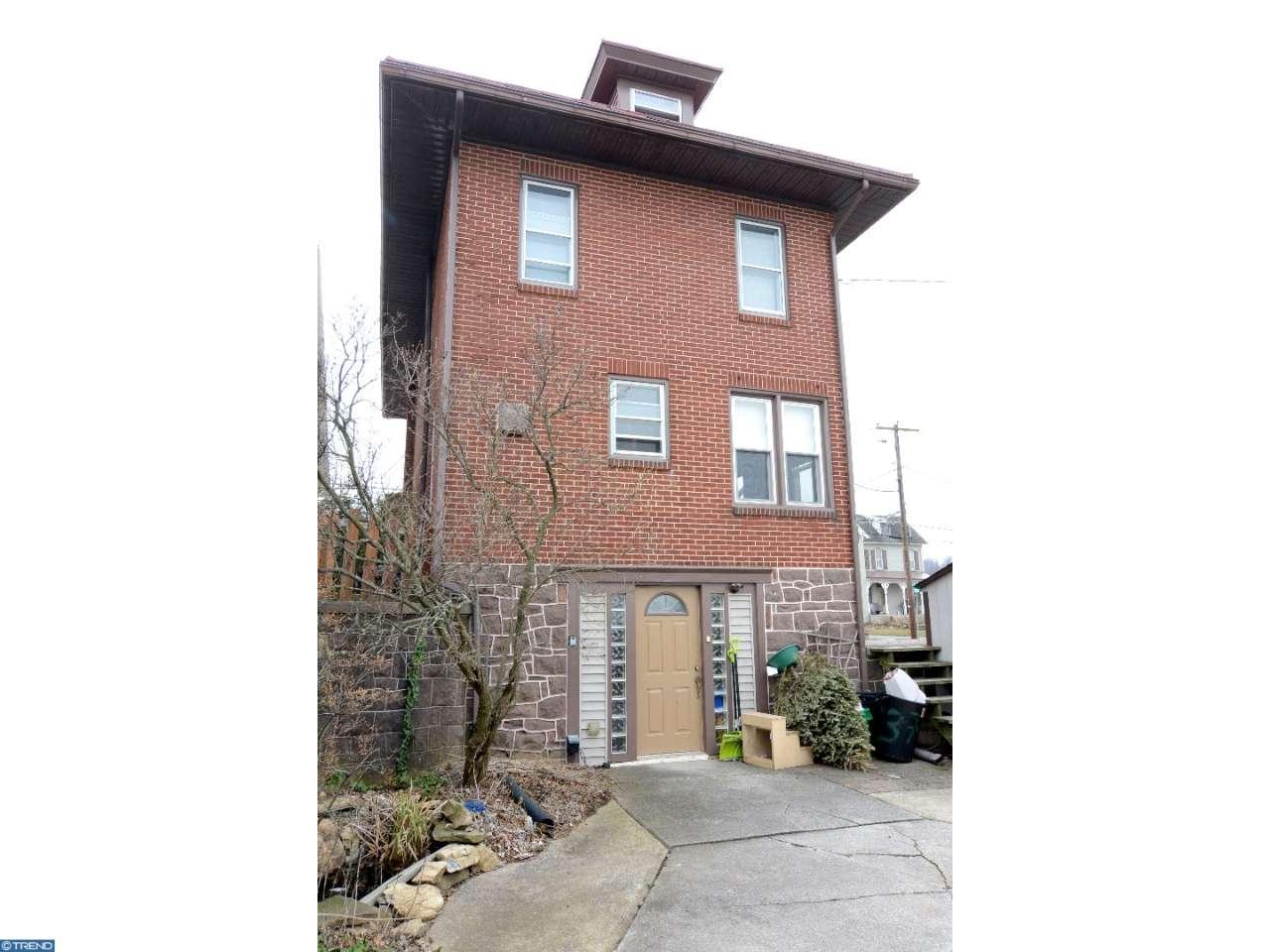 37 W BROAD STREET, Shillington, PA 19607