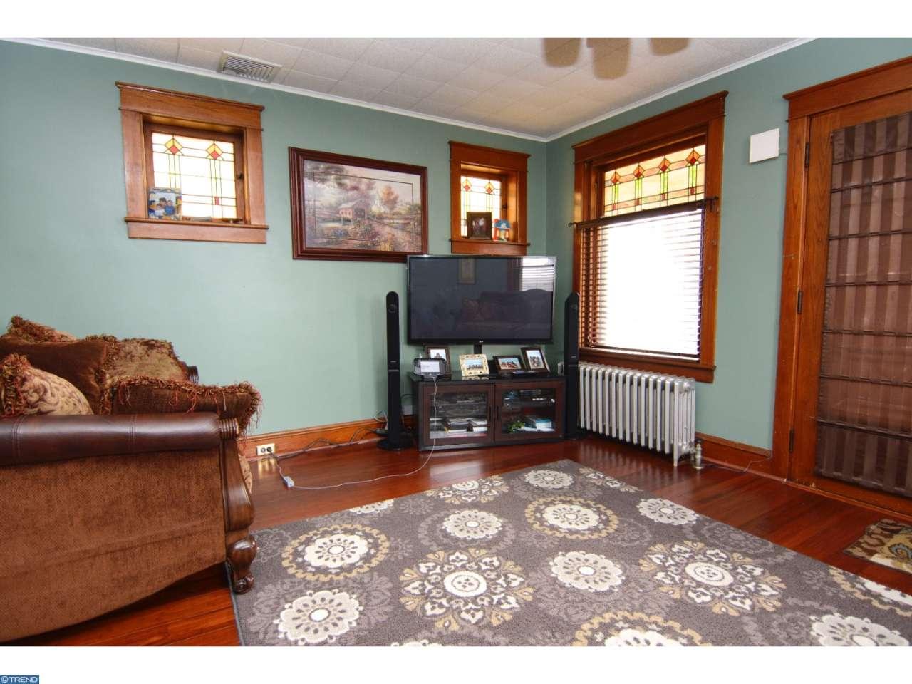 37 W BROAD STREET, Shillington, PA 19607