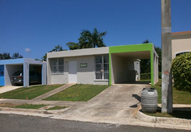 204 Los Jardines DeArecibo, PR, 00612Arecibo County