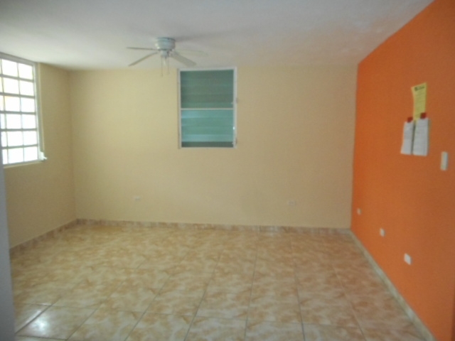 Urb Ramon Rivero J-3 Calle 10Naguabo, PR, 00718Naguabo County